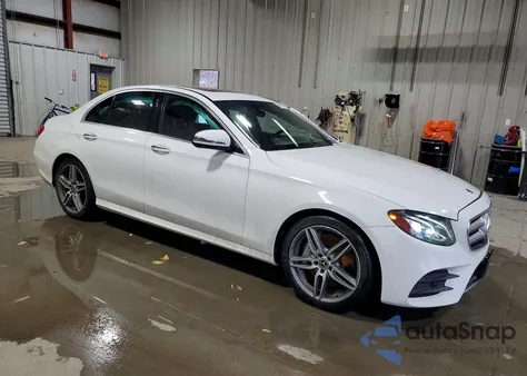 2018 Mercedes-Benz E 300 z USA, uszkodzony, nr VIN WDDZF4JB2JA330530